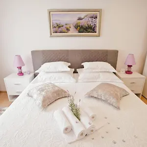 Satureja Montana , Split Croatie